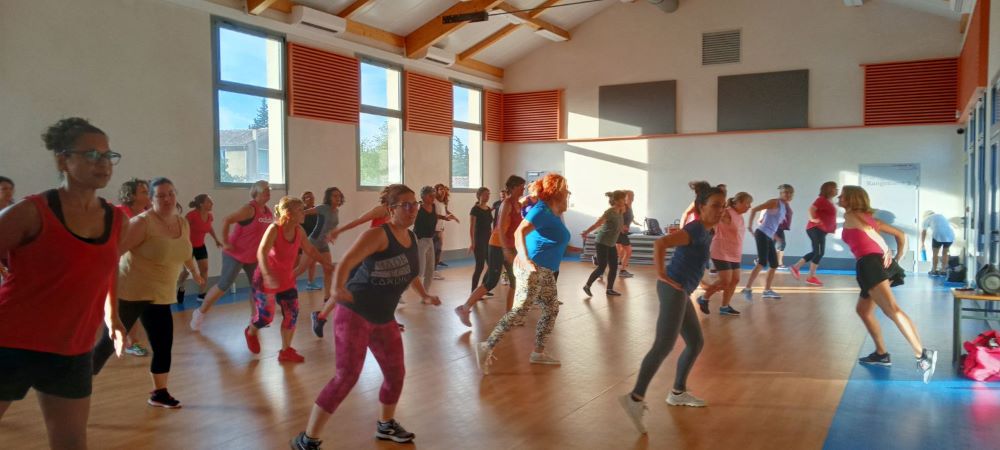 Cours de zumba salle multi activité